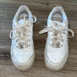 Boys White Nike Air Force 1’s